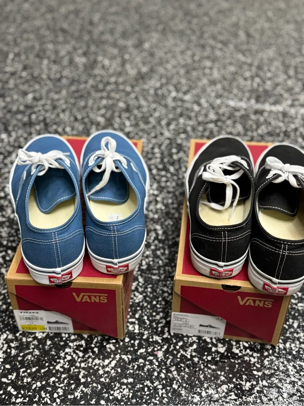 Vans Authentic Sz 10 Mens 2PAIRS